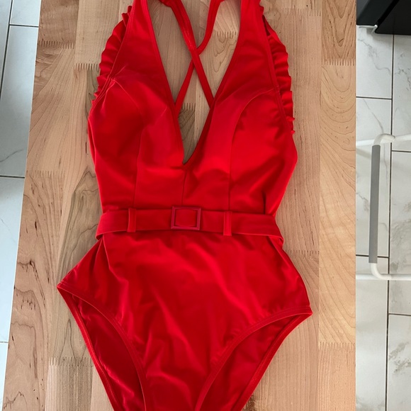 Skinny Dippers Jelly Beans Cinched Waist One-Piece Swimsuit. Red, size medium - Picture 9 of 14